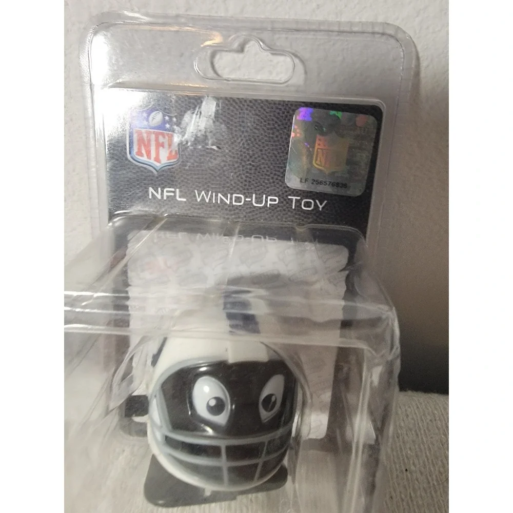 Indianapolis Colts Wind-Up Toy Helmet Bleacher Creatures NFL Sealed NIP 2011